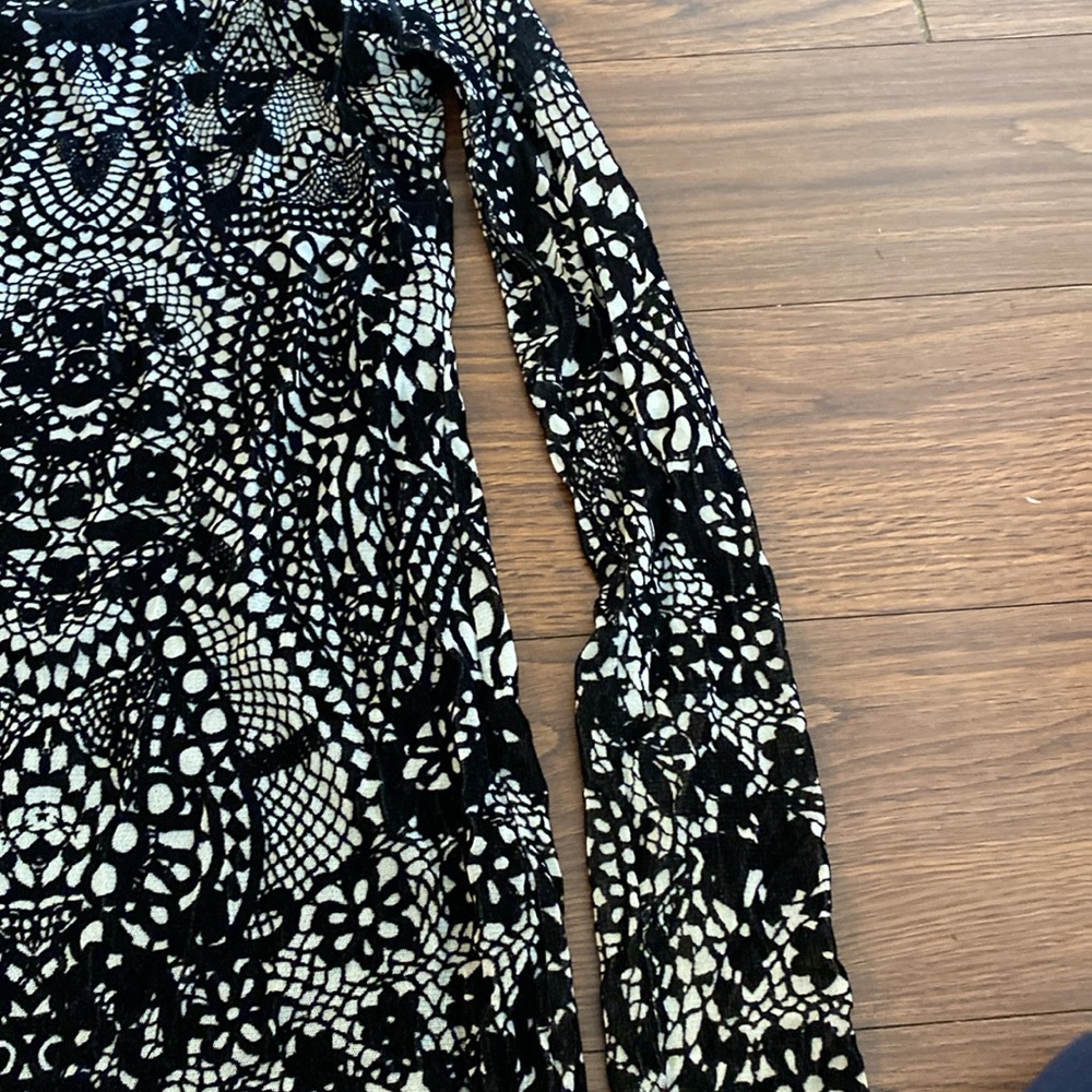 Small Fuzzi Long Sleeve Textured Turtleneck - Picture 4 of 7